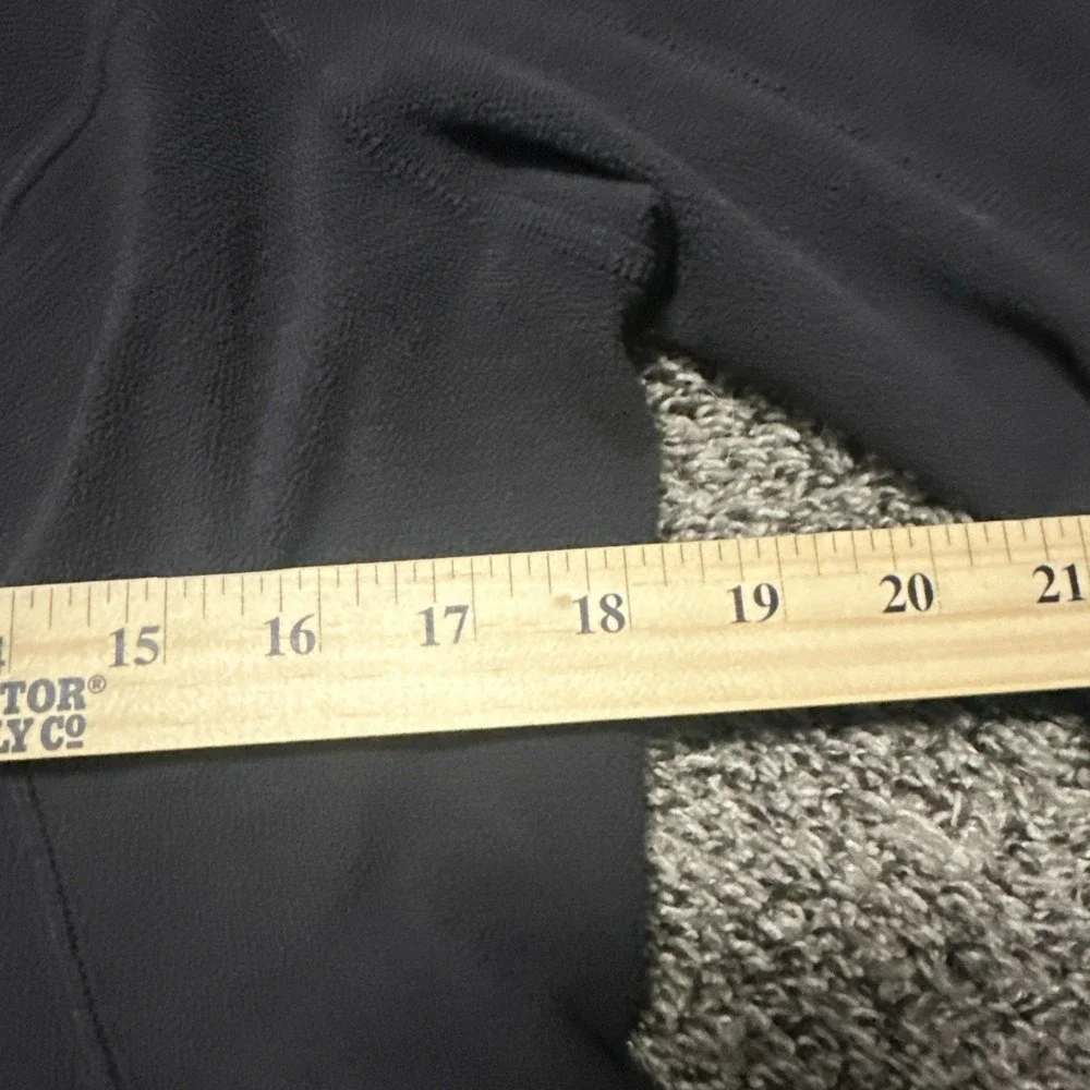 The North Face 1/4‎ Zip Lightweight Fleece Pullover Dark Grey Medium Logo